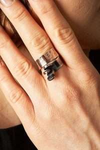 Darken Beauty Ring Jewellery by Ertisun 1