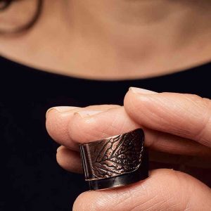 Luxurious Copper Leaf Motif Ring